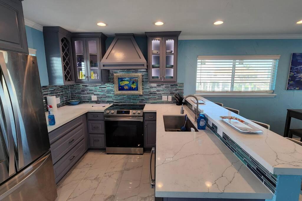 Acapulco - Upstairs Beachview Beauty 50 Steps To A Private Beach! Byot Galveston Exterior photo
